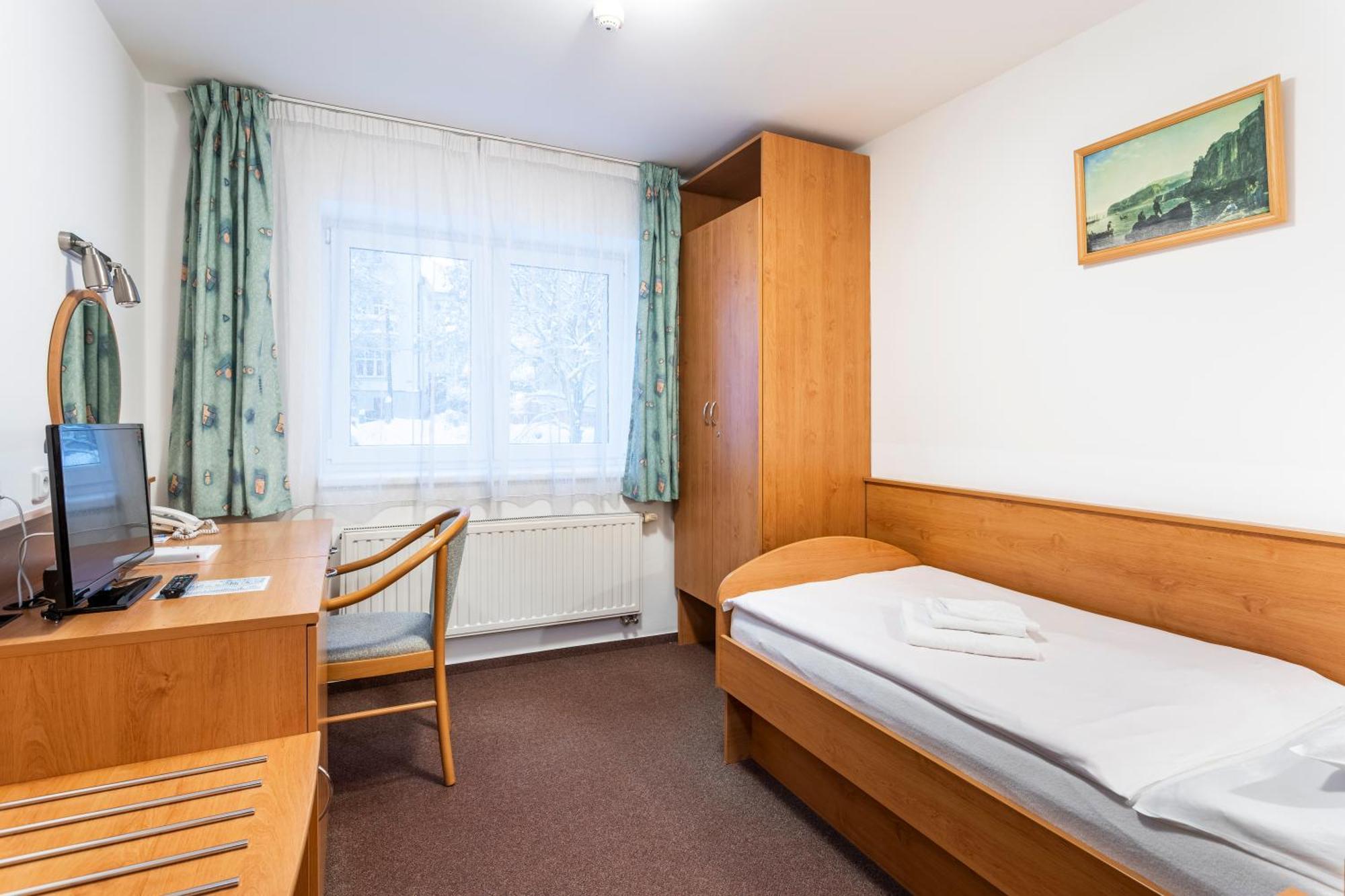Hotel Luzice Jáchymov Extérieur photo